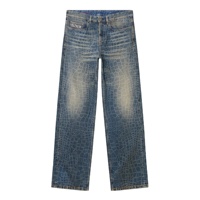 Jeans imprimés DIZNEW bleu moyen délavé, coupe ample, motif mosaïque peau de crocodile, gaufrage totem, imprimé intégral, effet usé, patch DIZNEW