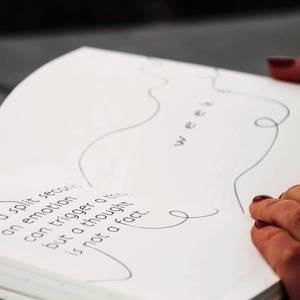 La copertura in tessuto LABON si offre un diario per le emozioni di benessere con supporto per la cortesia - Product Image 6