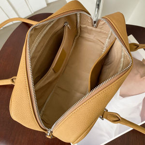 Tas ketiak kulit asli wanita, gaya jalanan tas bahu Boston dengan pegangan panjang penutup ritsleting tunggal - Product Image 6