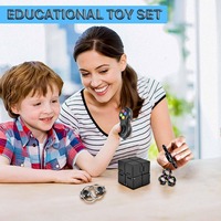 Lot de 5 jouets sensoriels anti-stress en forme de cube carré pour l'anxiété, l'autisme, le TDAH, pour enfants, adolescents et adultes, cadeaux de Pâques, jouets TDAH