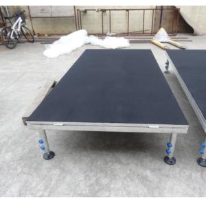 Scène modulaire portable en aluminium avec montage facile et surface antidérapante pour scènes de DJ intérieures/extérieures - Product Image 2