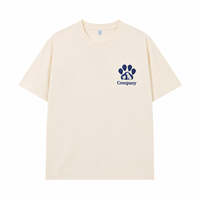 T-shirt personnalisé brodé avec empreinte de patte, silhouette de chien et texte personnalisé pour le quotidien des propriétaires d'animaux