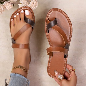 Sandali Casual Estivi da <span class=keywords><strong>Donna</strong></span> Personalizzati OEM Private Label 2026 Nuovi Antiscivolo con Anello per Dito, Cinturino Incrociato, Color Block, Punta Aperta e Tacco Basso - Product Image 4