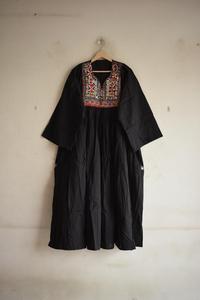 Robe longue brodée |   Robe en coton faite à la main |   Robe bohème ample |   Robe d'été ethnique |   Robe afghane à col en V - Product Image 3