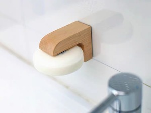 Distributeur de <span class=keywords><strong>savon</strong></span> en <span class=keywords><strong>bois</strong></span> d'érable salle de bain cuisine 2 ensembles <span class=keywords><strong>porte</strong></span>-<span class=keywords><strong>savon</strong></span> magnétique en barre sèche à l'air pour douche présentoir à <span class=keywords><strong>savon</strong></span> mural - Product Image 6