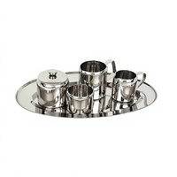 Service à thé en acier inoxydable Mayur Exports H03, finition miroir élégante et classique, durable, écologique, avec couvercle, poignée, théière, tasses, plateau et pot.