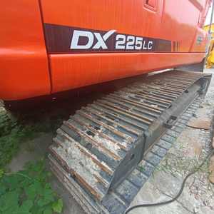 เครื่องขุดดินขนาดกลางของ Shanghai Doosan 22ton Dx225lc เครื่องยนต์มือสอง PLC รับประกัน1ปี - Product Image 6