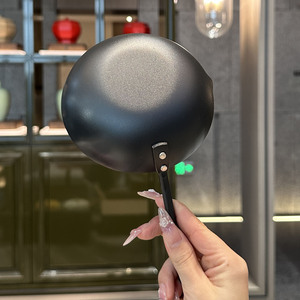 Vogue Ella Small Nonstick Fry <b>Pan</b> With Wooden <b>Handle</b> For Frying Eggs And Dumplings - Product Image 4