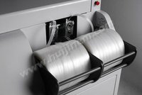 Machine à cerclage de billets de banque entièrement automatique haute vitesse HUIJIN avec une vitesse de cerclage de 18 s et une largeur de bande de 12 mm pour les liasses de devises