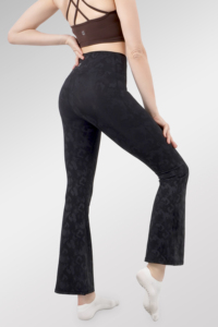Leggings de sport et yoga personnalisés, sans couture, taille haute, effet push-up, légers, pour l'entraînement, OEM - Product Image 4