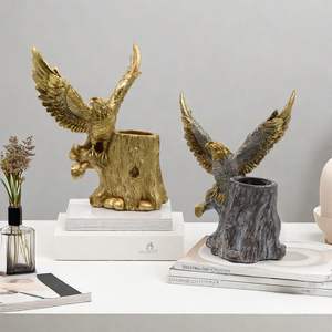 Nuevo Soporte para Bolígrafos con Diseño de Águila Nórdica, Decoración Creativa para el Hogar y la Oficina, Adorno de Resina para Vinoteca, Escultura de Arte Folclórico - Product Image 1