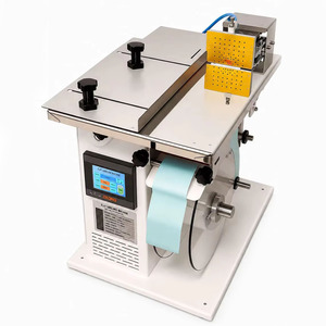 Machine d'étiquetage automatique d'angle réglable en hauteur, machine de collage automatique d'étiquettes, machine d'étiquetage d'angle droit pour emballage de cartons - Product Image 1