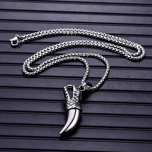 Ciondolo da Uomo in Acciaio Inossidabile 316L, Lussuoso Pendente a Forma di Testa di <span class=keywords><strong>Lupo</strong></span> in Titanio, Gioiello Punk alla Moda - Product Image 4