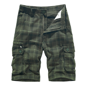 กางเกงขาสั้นคาร์โก้ผ้าถักทรงตรงเอวกลางห้ากระเป๋าลายสก๊อตสำหรับผู้ชายขายส่ง - Product Image 1