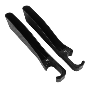 Soporte para Bolso de Coche de Fibra de Carbono, Diseño Moderno, Accesorio Interior Negro - Product Image 1