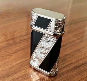 Briquet à cigarettes rechargeable en alliage de zinc de luxe dans un coffret cadeau, flamme douce portable haut de gamme pour hommes, cadeau premium - Product Image 2