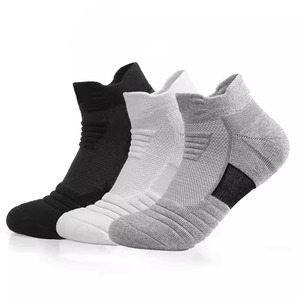 Chaussettes de sport en maille respirante, rembourrées, anti-humidité et réduisant la fatigue des pieds pour la course, la randonnée et les sports - Product Image 5