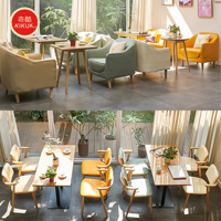 Ensemble de table et chaises de restaurant avec banquette, plateau en marbre, structure en métal robuste, sièges en cuir résistant aux taches - Usage commercial