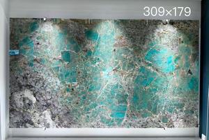 Mármol de Amazonita Natural: Base Verde Esmeralda Intenso con Vetas Plateadas para Decoración Interior de Lujo - Product Image 2