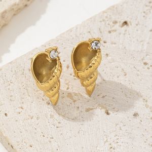 ต่างหูแฟชั่นสำหรับฤดูร้อน18K PVD ชุบทองสำหรับเป็นของขวัญจากเปลือกหอยทำจากสเตนเลสสตีลพร้อมเซอร์โคเนียทรงลูกบาศก์ - Product Image 3