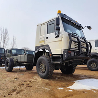 Camionnette de transport de troupes HOWO 4X4 neuve, diesel Euro2, taille moyenne, transmission intégrale, 351-450 CV, à vendre