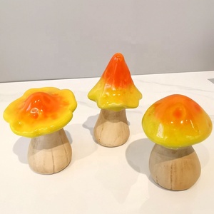 Ecofriendly Happy Festival piccolo ornamento di ceramica fungo porcellana semplicità moderna decorazione per la casa regalo per <span class=keywords><strong>il</strong></span> <span class=keywords><strong>giardino</strong></span> - Product Image 2