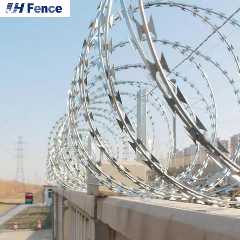 Stainless Steel Barbed Wire with 201 304 Wire Mesh Fence Anti Climb Razor Security Wire