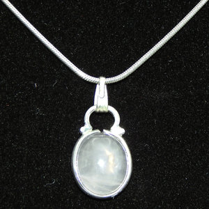 Catena di serpente liscia in argento Sterling 925 con quarzo bianco latte ovale - Product Image 3