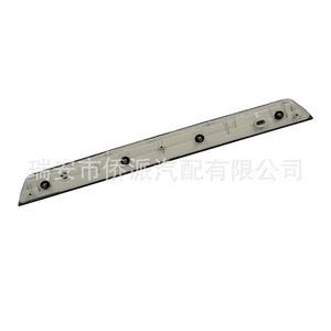 Luz de freno trasera elevada GMC 923117 de material PC, pieza de repuesto para sistemas de iluminación de camiones - Product Image 2