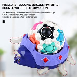 Jouets d'interaction parent-enfant : Scooter de massage portatif avec base lumineuse colorée et balle en silicone de décompression - Product Image 5