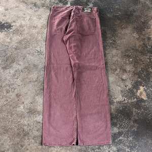 بنطلون جينز رجالي مخصص بتصميم عتيق وساق مستقيمة مع مسامير وتطريزات مخصصة - Product Image 5