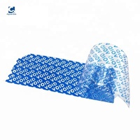 Autocollant durable en polyester à haute adhérence sans résidus pour ordinateurs portables, tablettes et emballages industriels.