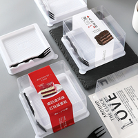 Vente en gros de boîtes d'emballage à dessert en plastique PET rectangulaires transparentes pour gâteaux avec fourchette