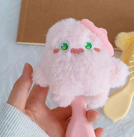 Nouveau peigne coussin d'air en peluche en forme de monstre. Peigne mignon au charme féminin. Doux et délicat. Mini peigne portable.