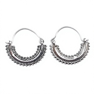 Petite boucle d'oreille demi-lune en laiton plaqué argent, style bohème, pour femme, occasion anniversaire - Product Image 1
