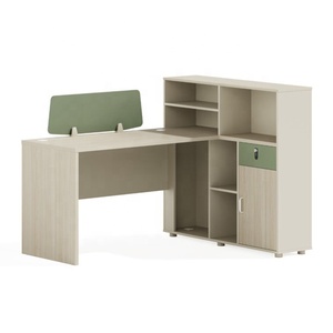 Cómodos muebles de oficina, mesa de trabajo para el personal y juego de sillas, combinación de ordenador, escritorio de finanzas de madera con estantes de pedestal alto - Product Image 1