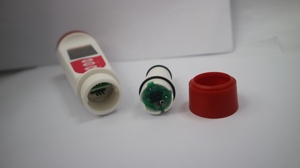 เครื่องวัดคุณภาพน้ำแบบพกพาหลายพารามิเตอร์ PH/EC/TDS/อุณหภูมิ พร้อมหน้าจอ LCD สำหรับใช้ในห้องปฏิบัติการ OEM - Product Image 3