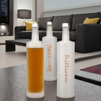 Bouteille de vodka en verre dépoli de première qualité de 750ml personnalisée en gros Conteneur de liqueur vide de qualité supérieure avec bouchon à vis