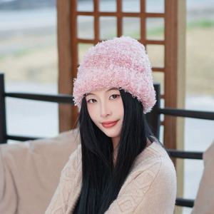 Fabricant de bonnets en mohair doublés de soie, bonnets personnalisés, logo personnalisé, bonnets doublés de satin, bonnets en laine tricotés, broderie jacquard, design personnalisé - Product Image 3