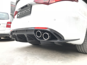 Diffusore paraurti posteriore in fibra di carbonio reale per <span class=keywords><strong>Alfa</strong></span> <span class=keywords><strong>Romeo</strong></span> Giulia 4 porte 2017-2020 - Product Image 3