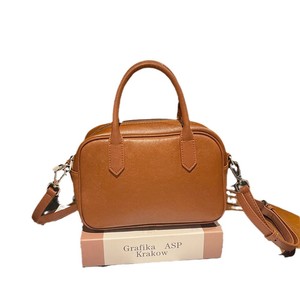 Sac à main <span class=keywords><strong>Boston</strong></span> en cuir véritable classique pour femmes avec bandoulière unique au design rétro fermeture à glissière doublure étanche utilisation sur la <span class=keywords><strong>plage</strong></span> - Product Image 5
