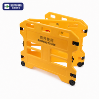Barrière de sécurité modulaire extensible et réutilisable pour hall d'ascenseur et zone de maintenance, en plastique HDPE