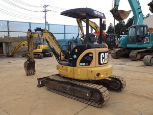 Escavatore usato CAT 303C originale realizzato in giappone con buone prestazioni