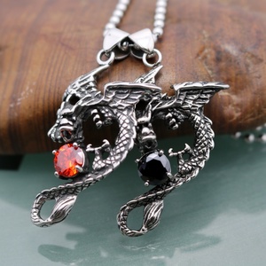 Colgante de Dragón Volador Personalizado para Hombre, Collar de Dragón Sagrado de Acero Inoxidable, Joyería Masculina de Moda, Venta al por Mayor - Product Image 3