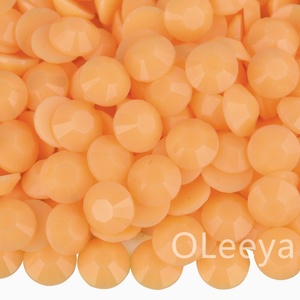 Oleeya Lot en vrac de strass solides en gelée macaron 3mm-5mm à dos plat non thermocollants en cristal pour la décoration de nœuds - Product Image 5