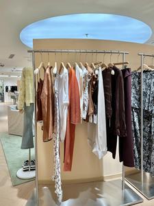 Vêtements d'occasion <span class=keywords><strong>de</strong></span> <span class=keywords><strong>marque</strong></span> pour femmes, assortiment mixte, prix d'usine, vente en gros <span class=keywords><strong>de</strong></span> vêtements <span class=keywords><strong>de</strong></span> créateurs, balles <span class=keywords><strong>de</strong></span> vêtements pour femmes - Product Image 5
