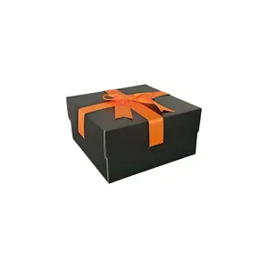 กล่องของขวัญสีดำเปล่าพร้อมริบบิ้นสีขาวสำหรับการมอบของขวัญแบบส่วนตัว - Product Image 1