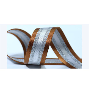 סרט רפלקטיבי דמוי ניילון כסוף בעובי 1.0 מ\\\"מ באיכות גבוהה, דומה לסרט ניילון מקורי. - Product Image 5