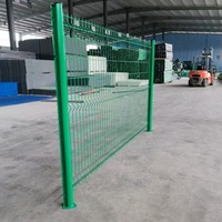 Clôture décorative de jardin 3D directement de l'usine : Cadre soudé revêtu de PVC conçu pour la protection des vergers ; Facile à assembler