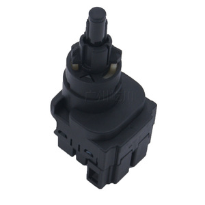 Interruptor de luz de freno Volkswagen 6Q0945511A para Audi, pieza de repuesto para control de luz trasera de marcha atrás - Product Image 1